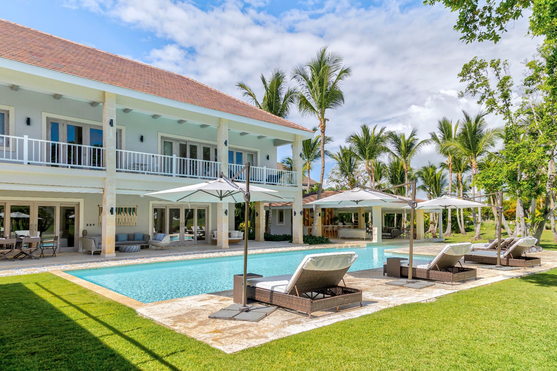 Royale Estate villa photo.