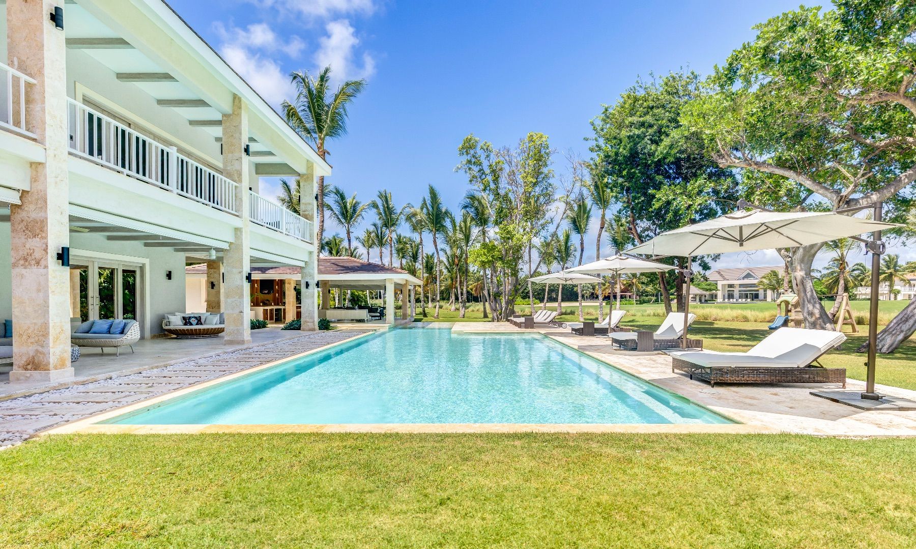 Royale Estate villa photo.