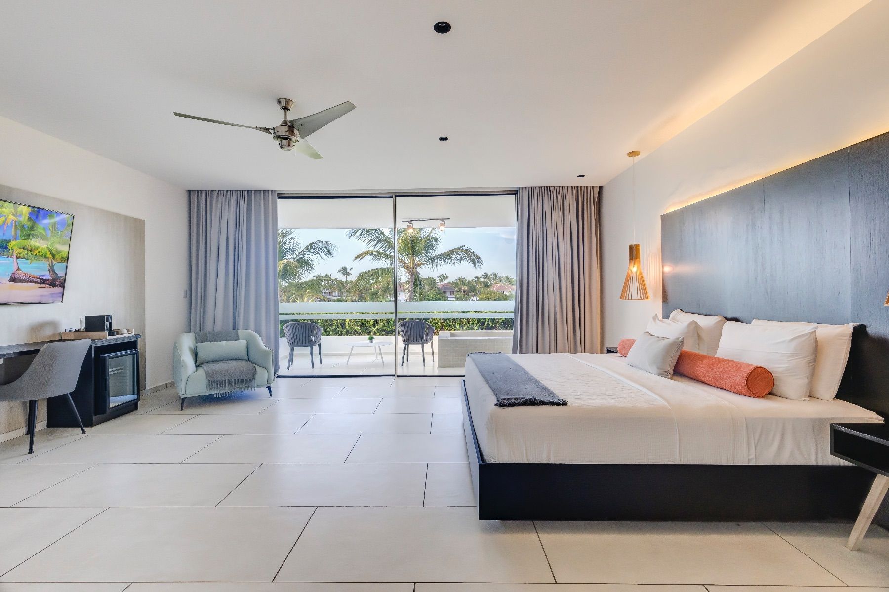 Royale Estate villa photo.