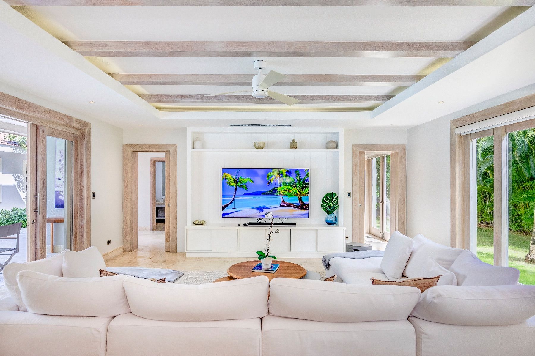 Royale Estate villa photo.