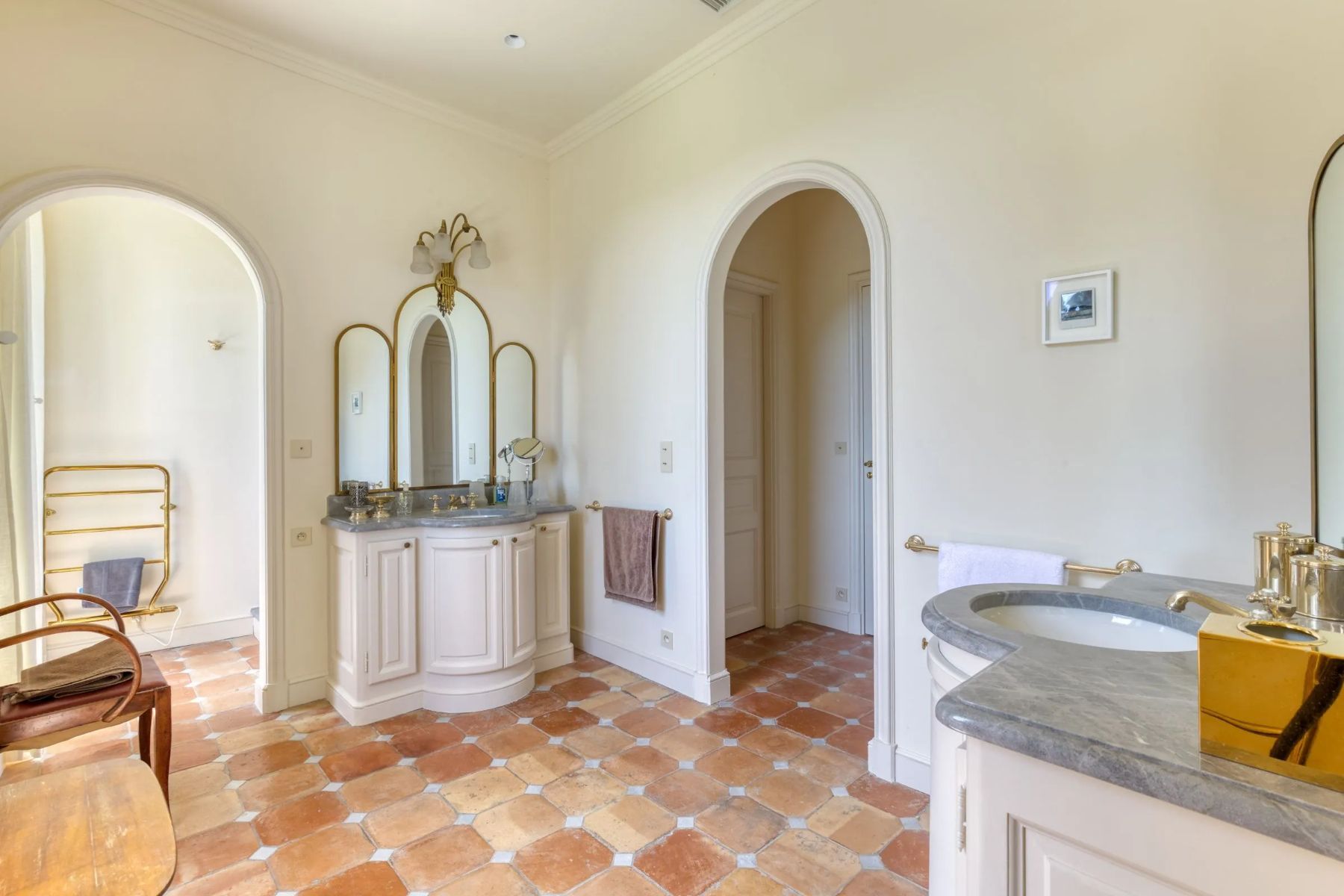 Bastide du Tholonet villa photo.