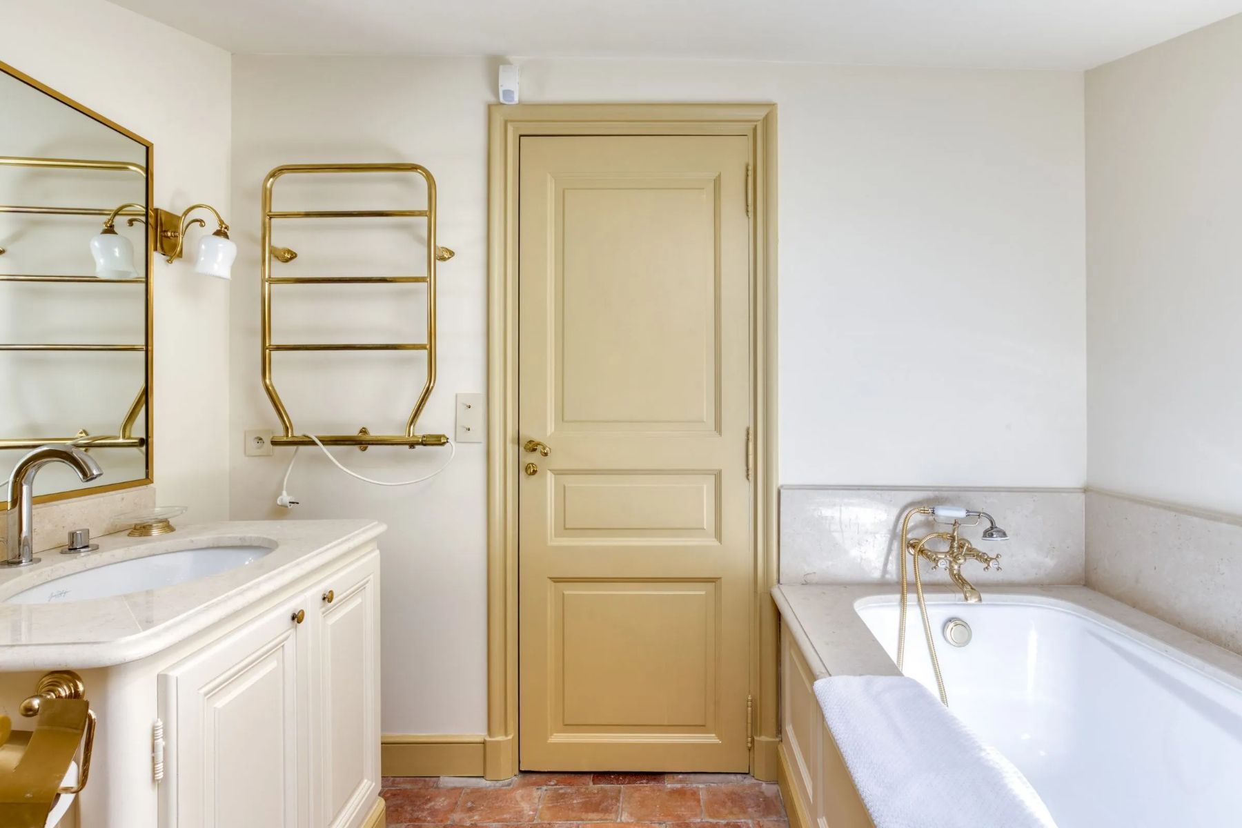 Bastide du Tholonet villa photo.