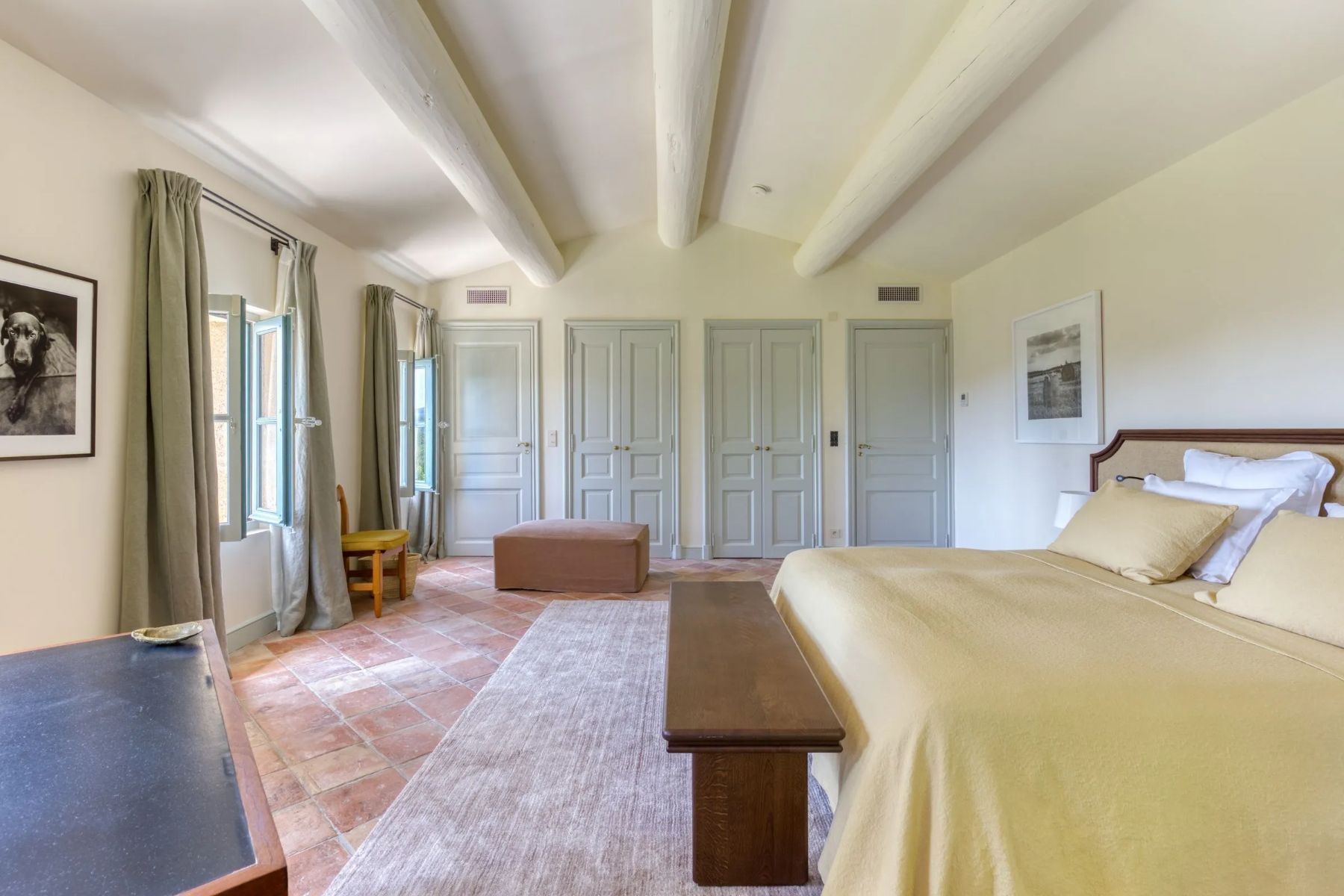 Bastide du Tholonet villa photo.