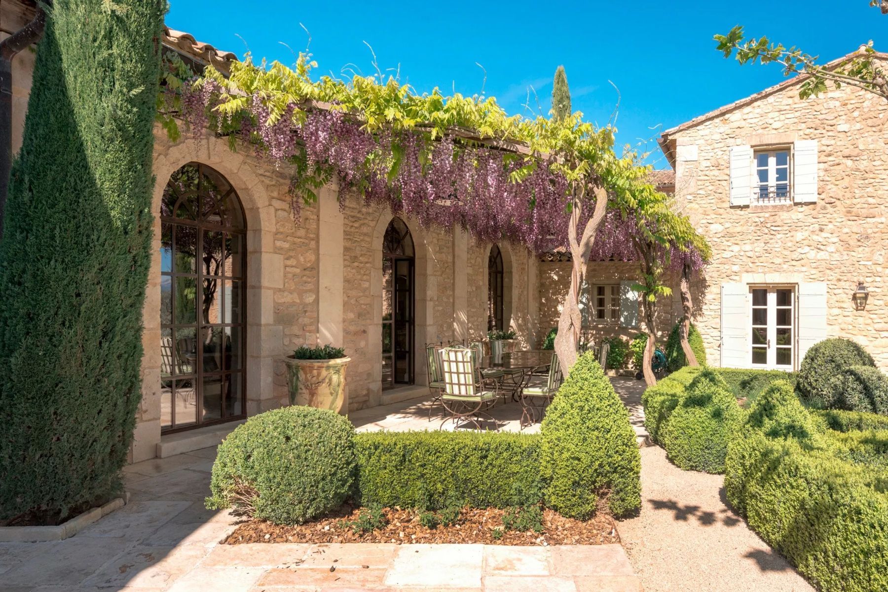 Mas des Glycines villa photo.