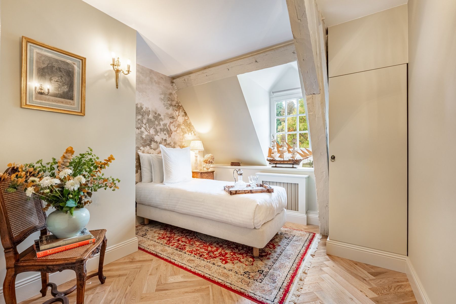 Chateau Lyons la Foret villa photo.