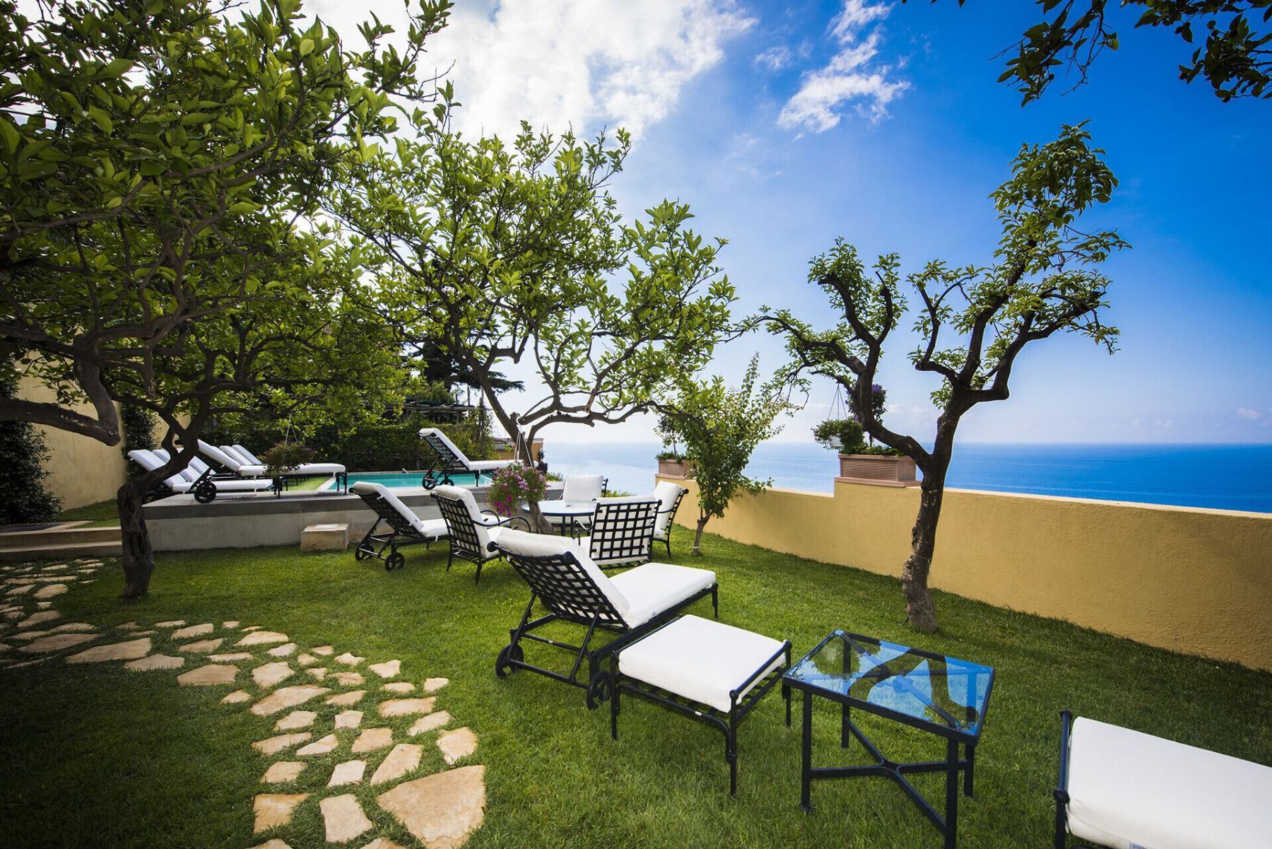 Narlita villa photo.