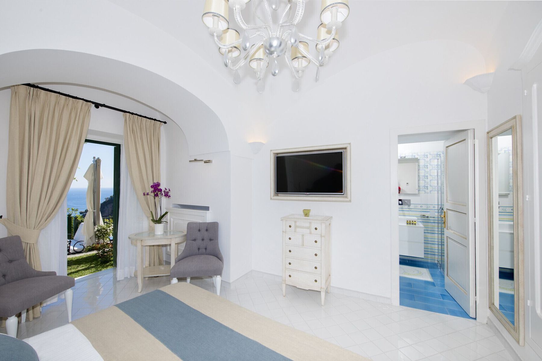 Narlita villa photo.