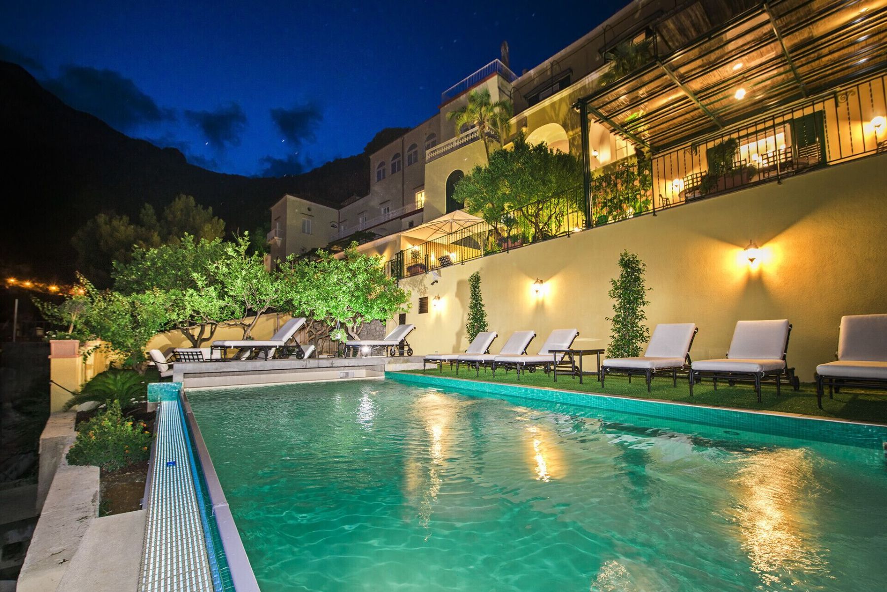 Narlita villa photo.