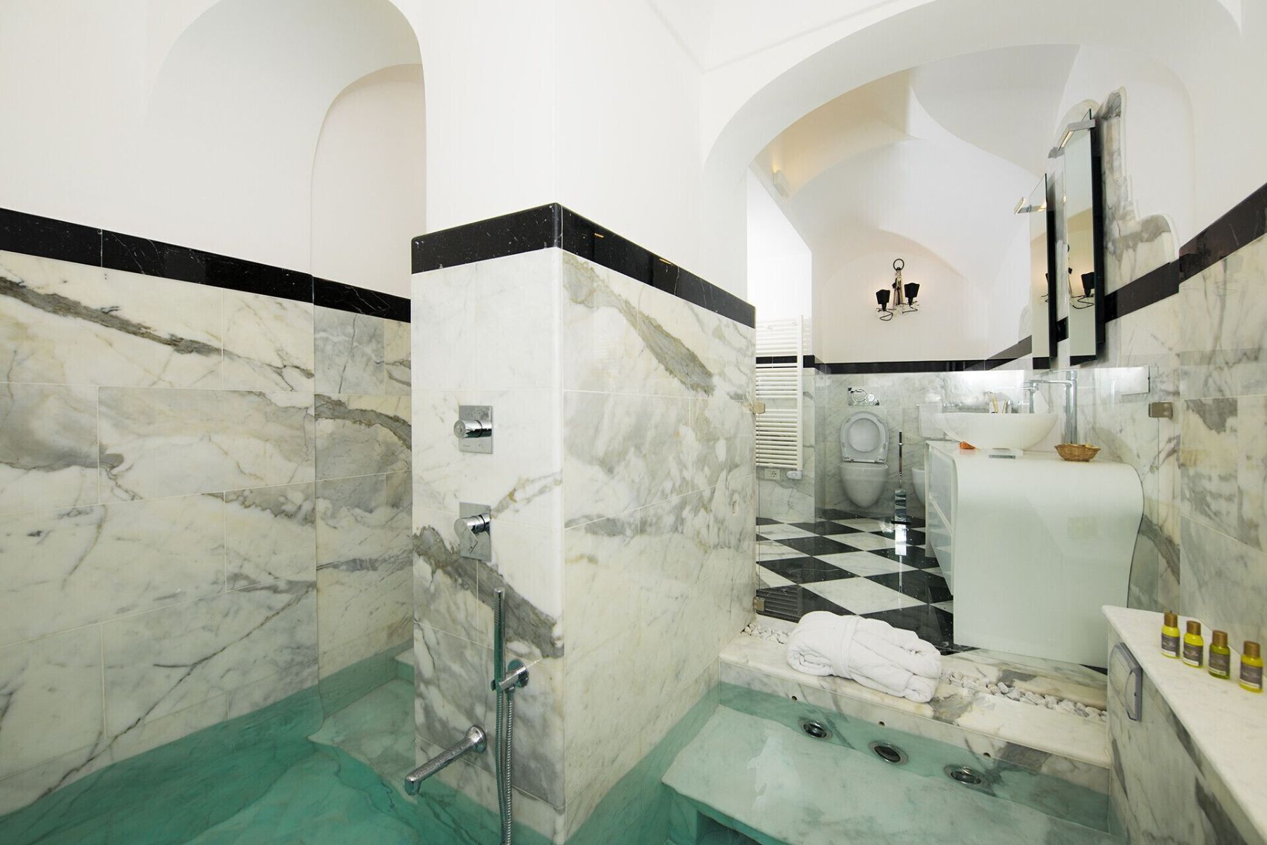 Narlita villa photo.