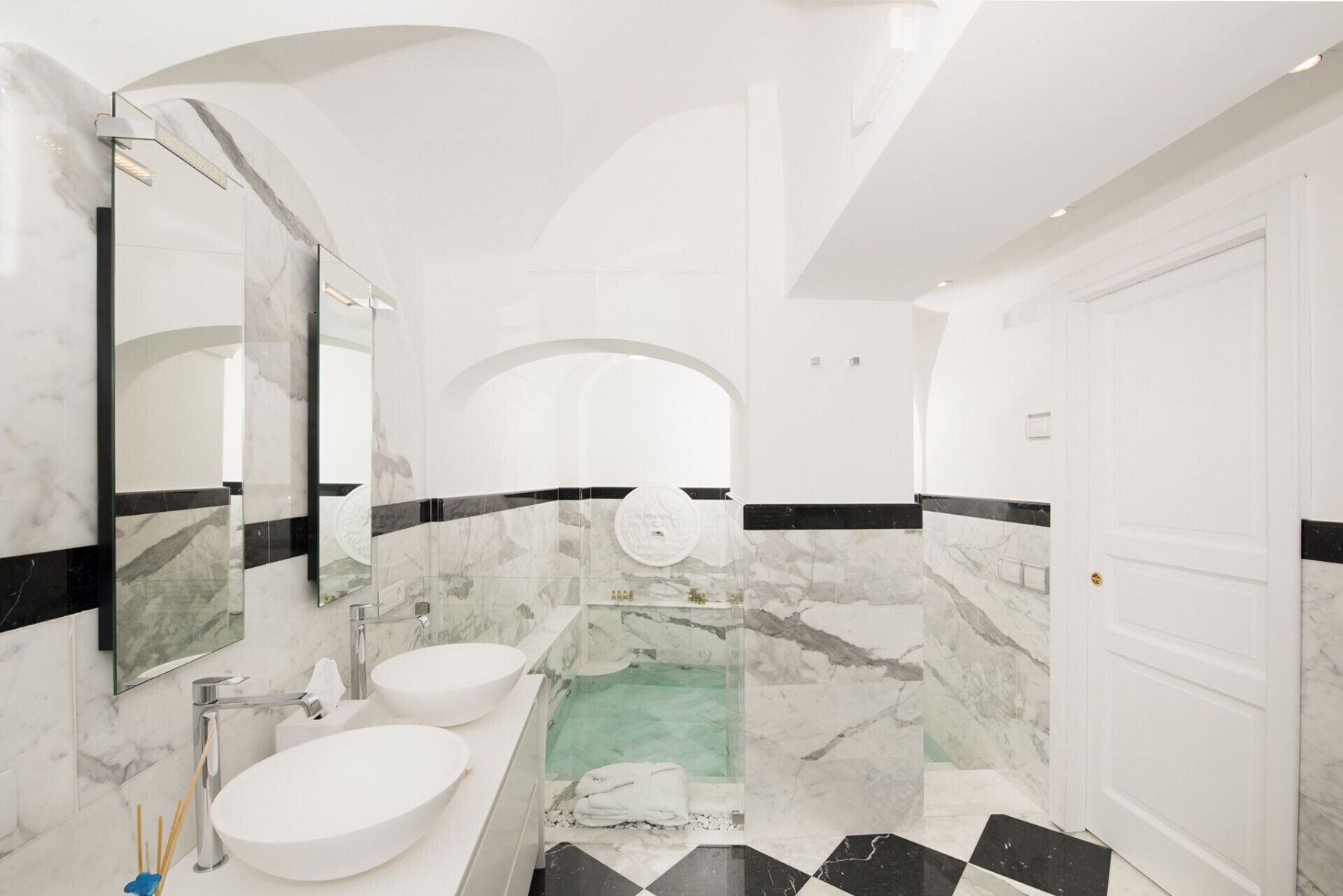 Narlita villa photo.
