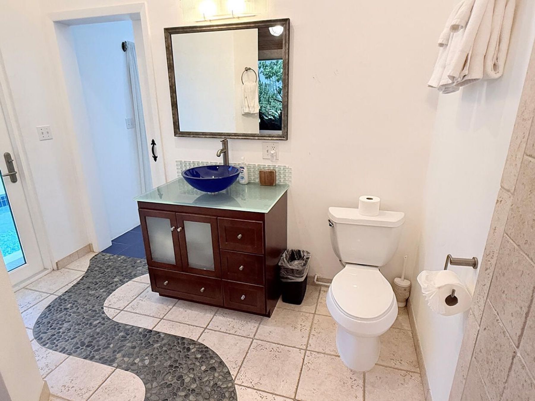 Ensuite