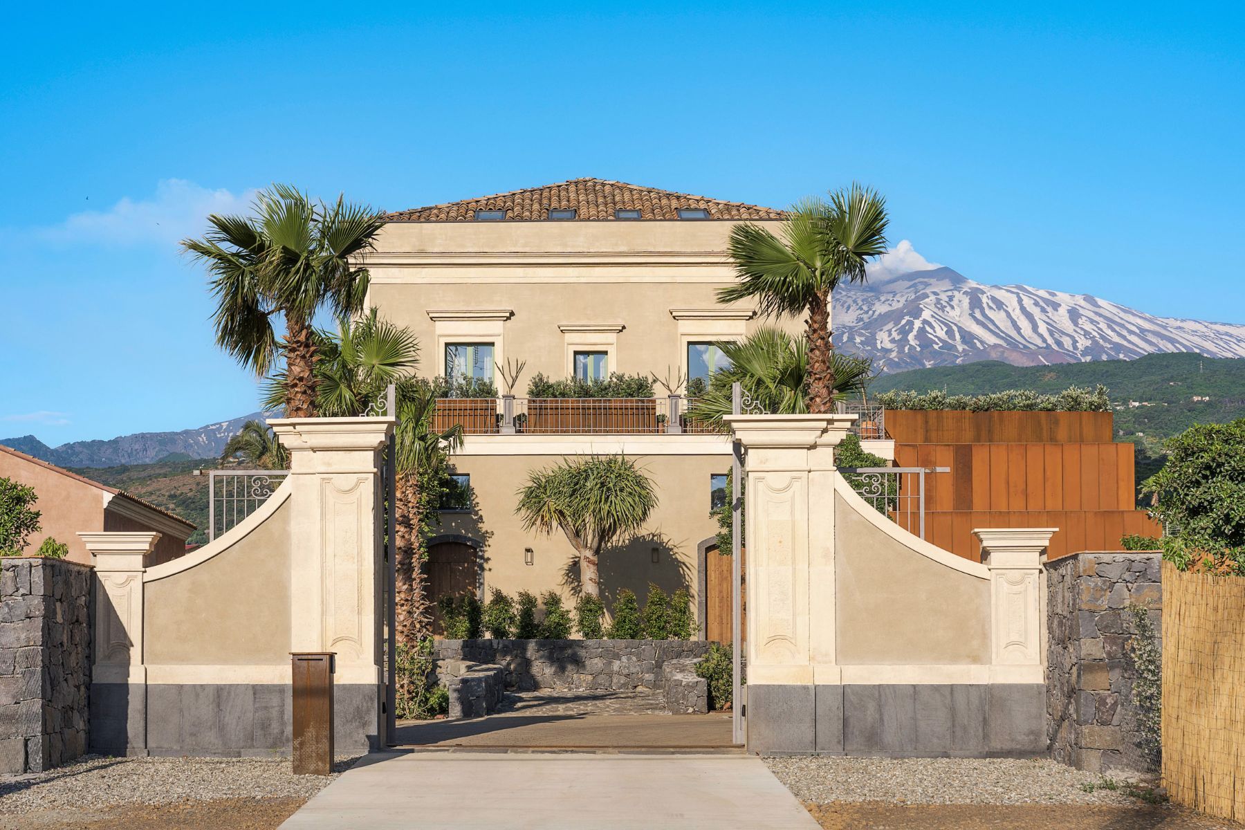 Fiume villa photo.