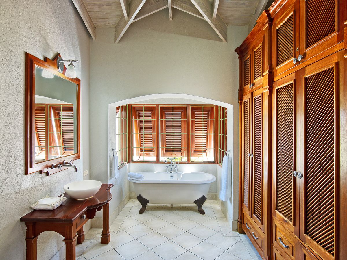 En suite bathroom