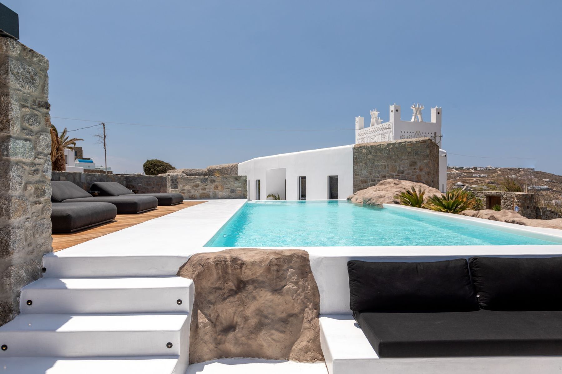 Aquamarine villa photo.