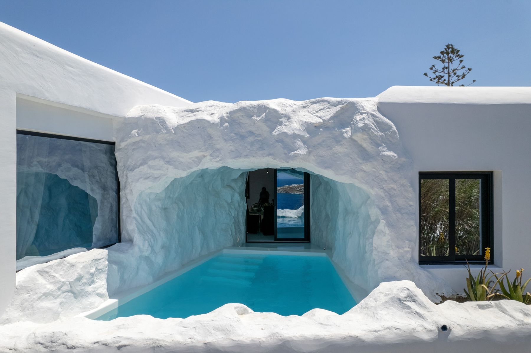 Aquamarine villa photo.