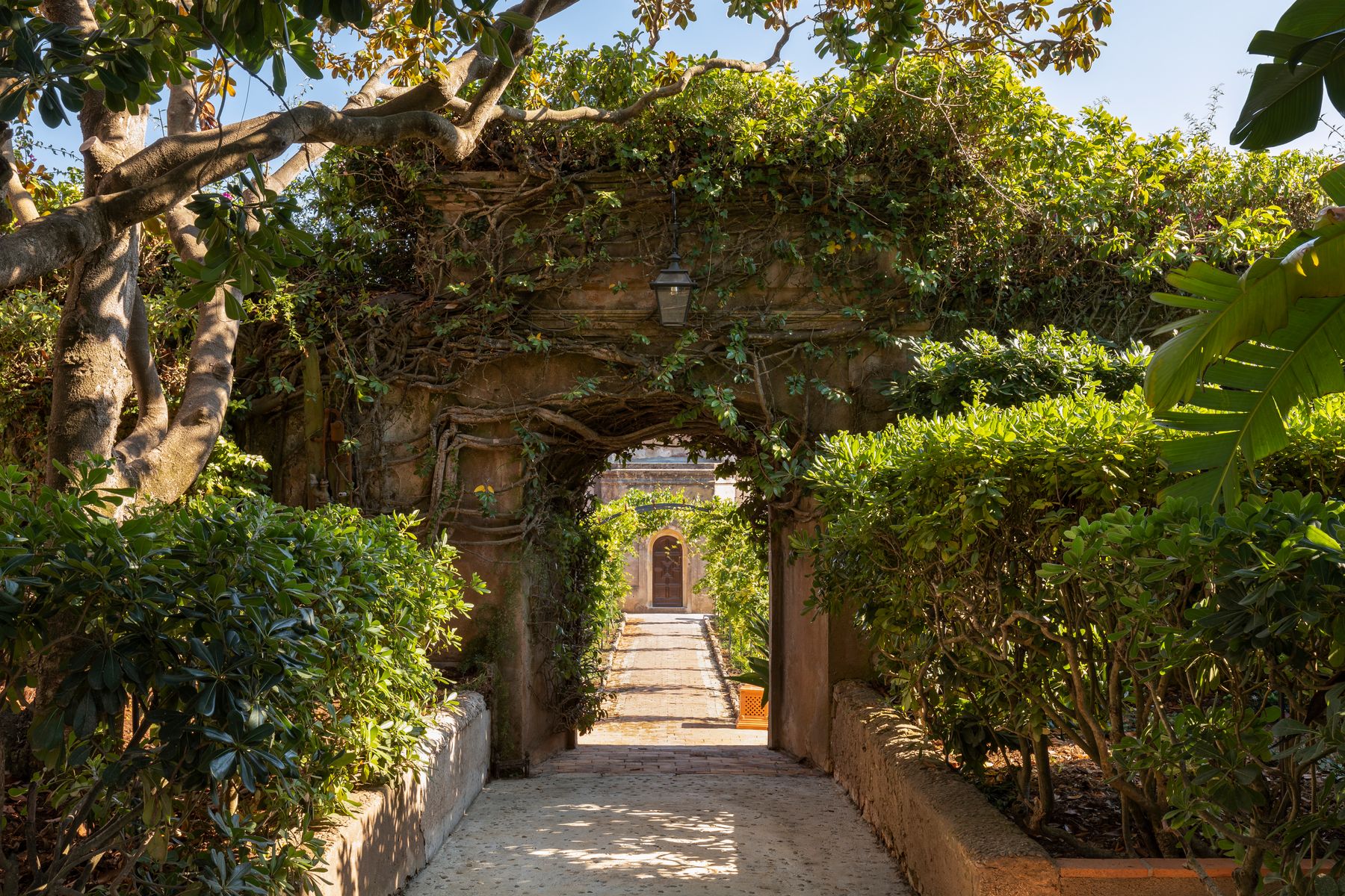 Le Grand Jardin villa photo.
