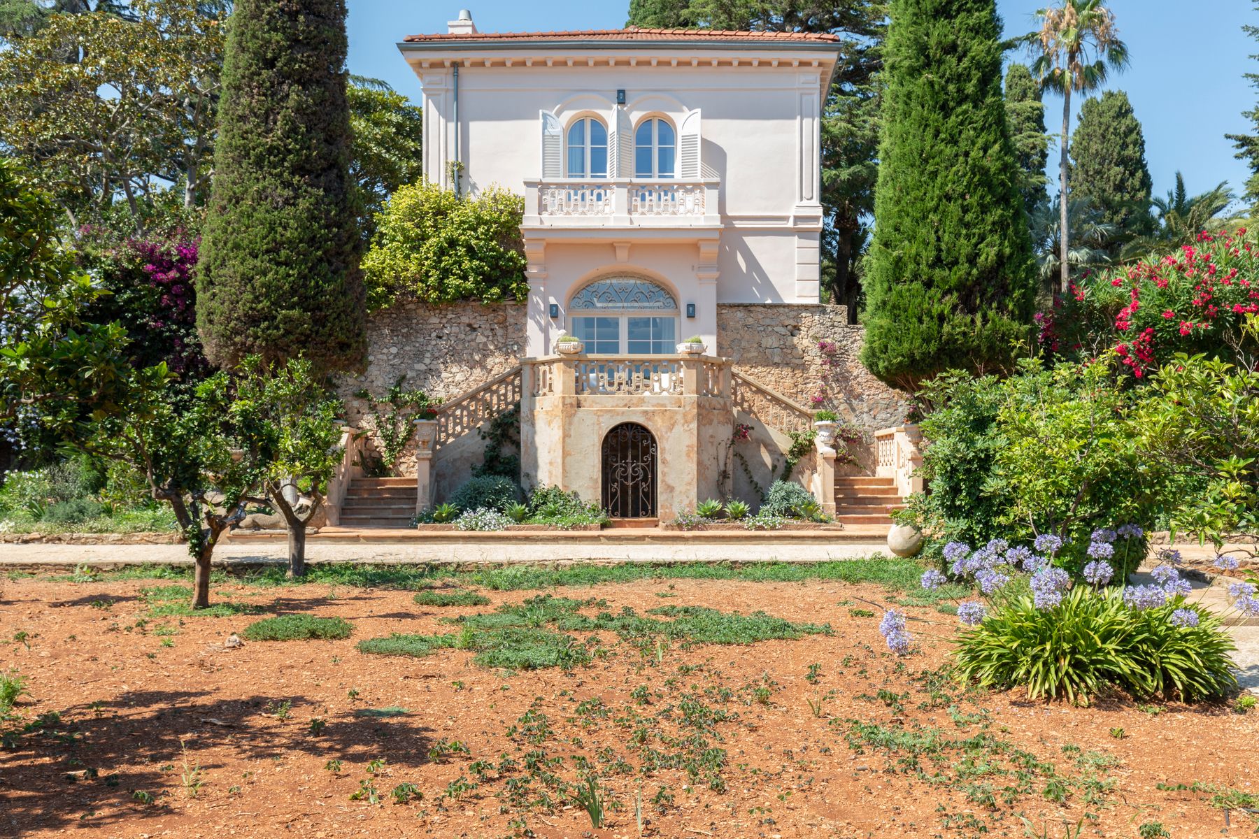 Le Grand Jardin villa photo.