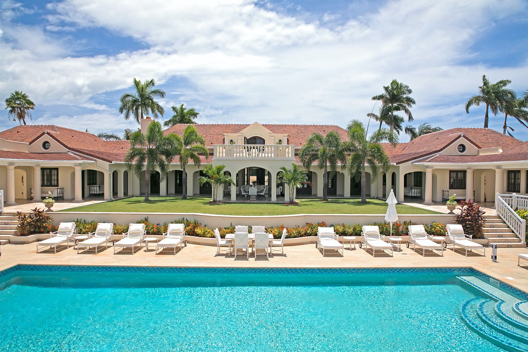 Le Chateau des Palmiers villa photo.