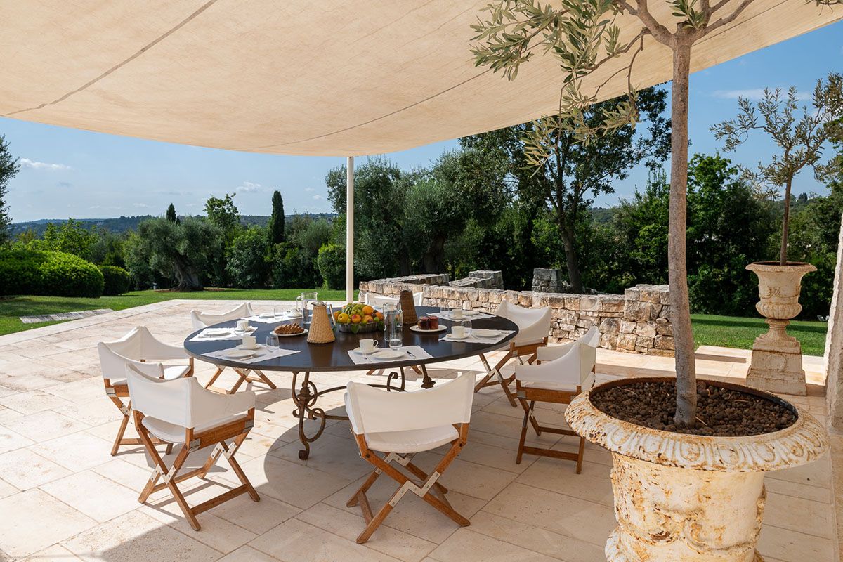 Alfresco Dining