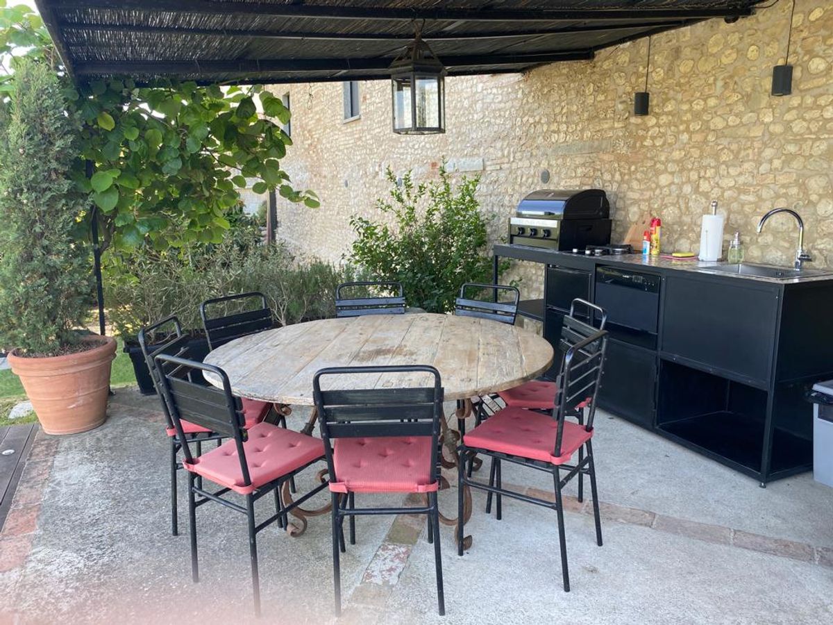 Alfresco Dining