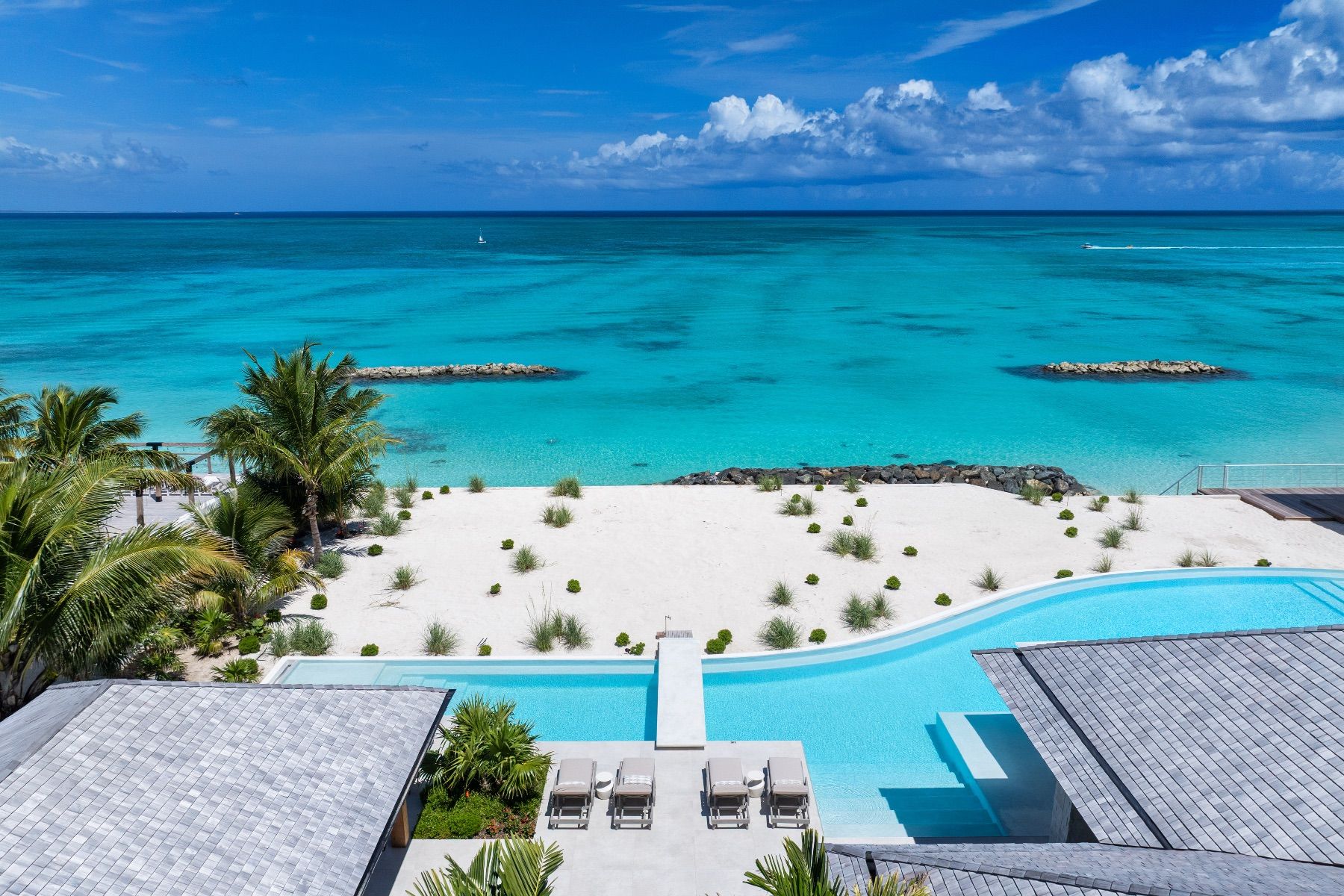 Footprints villa photo.