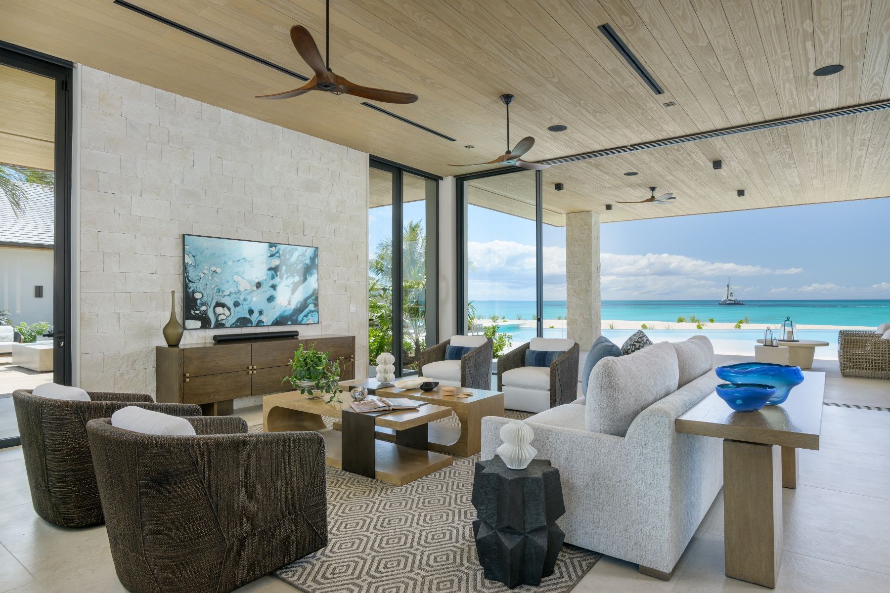 Footprints villa photo.