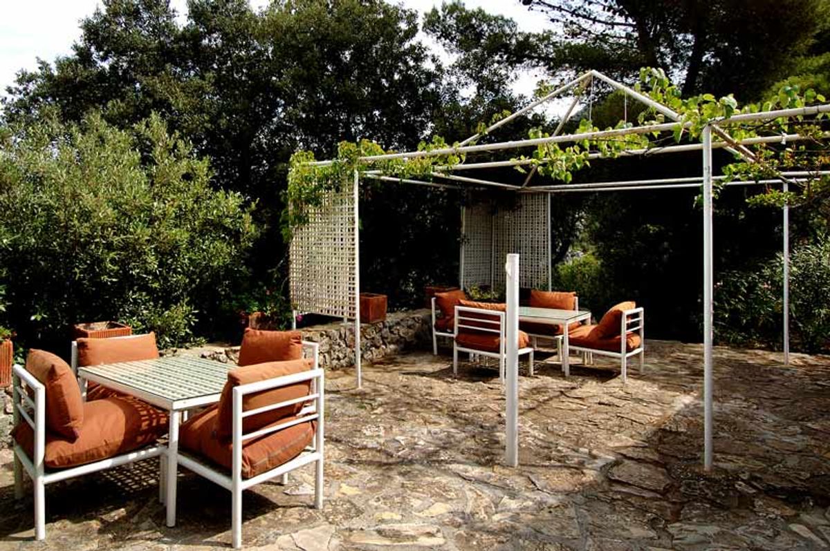 Alfresco dining