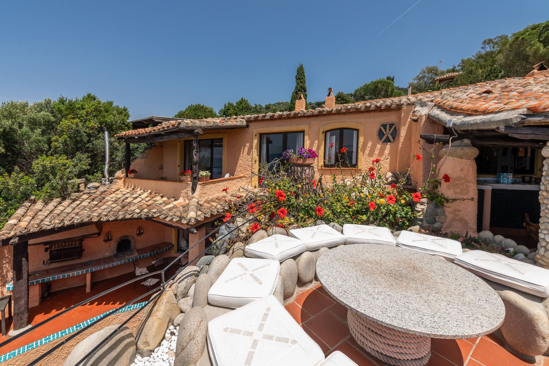Pacifico villa photo.