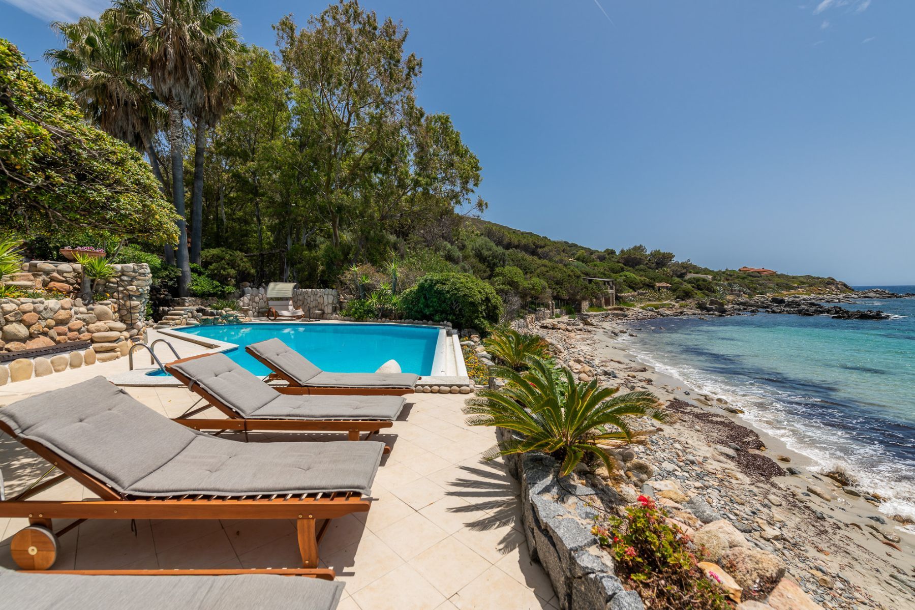 Pacifico villa photo.