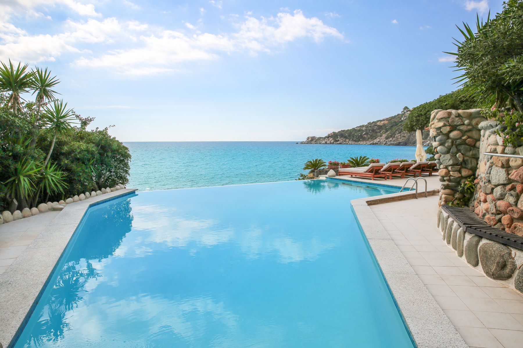 Pacifico villa photo.
