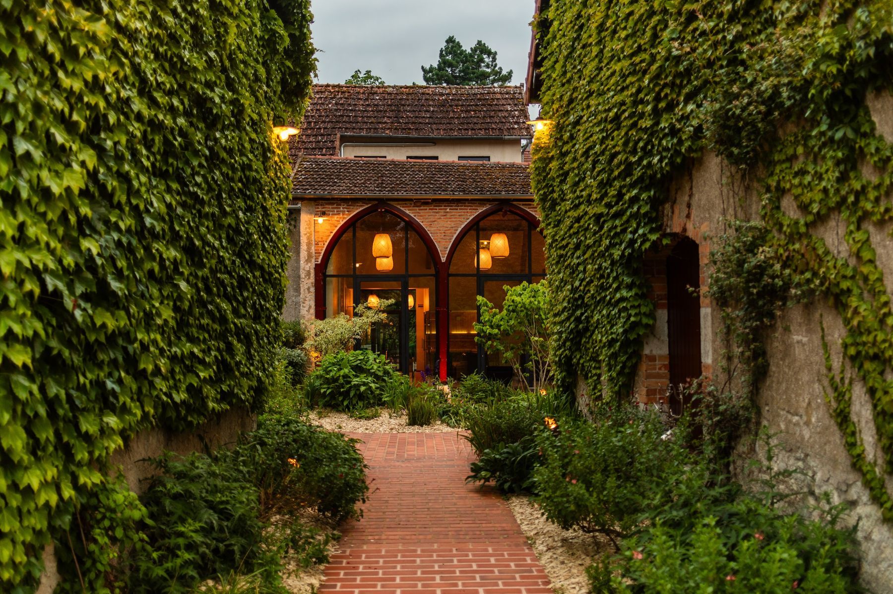 Saint Laurent Maison villa photo.