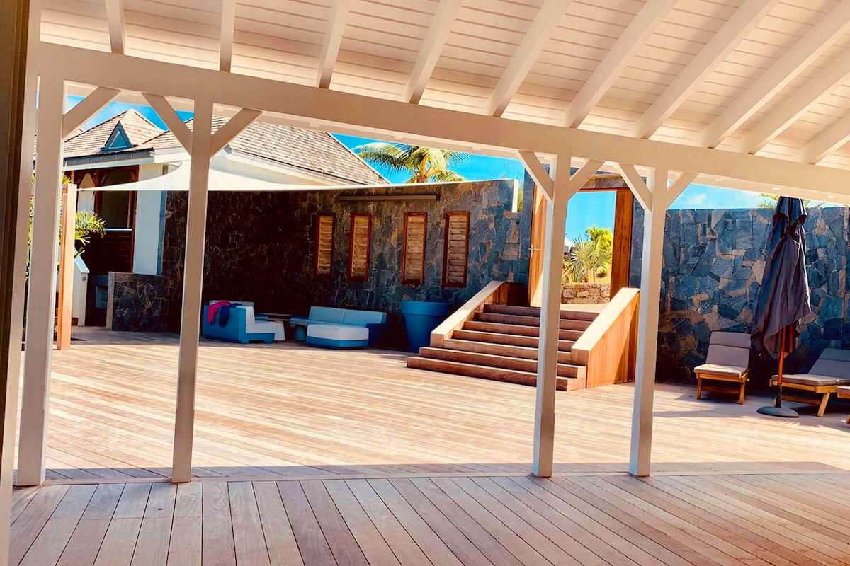 Covered patio area