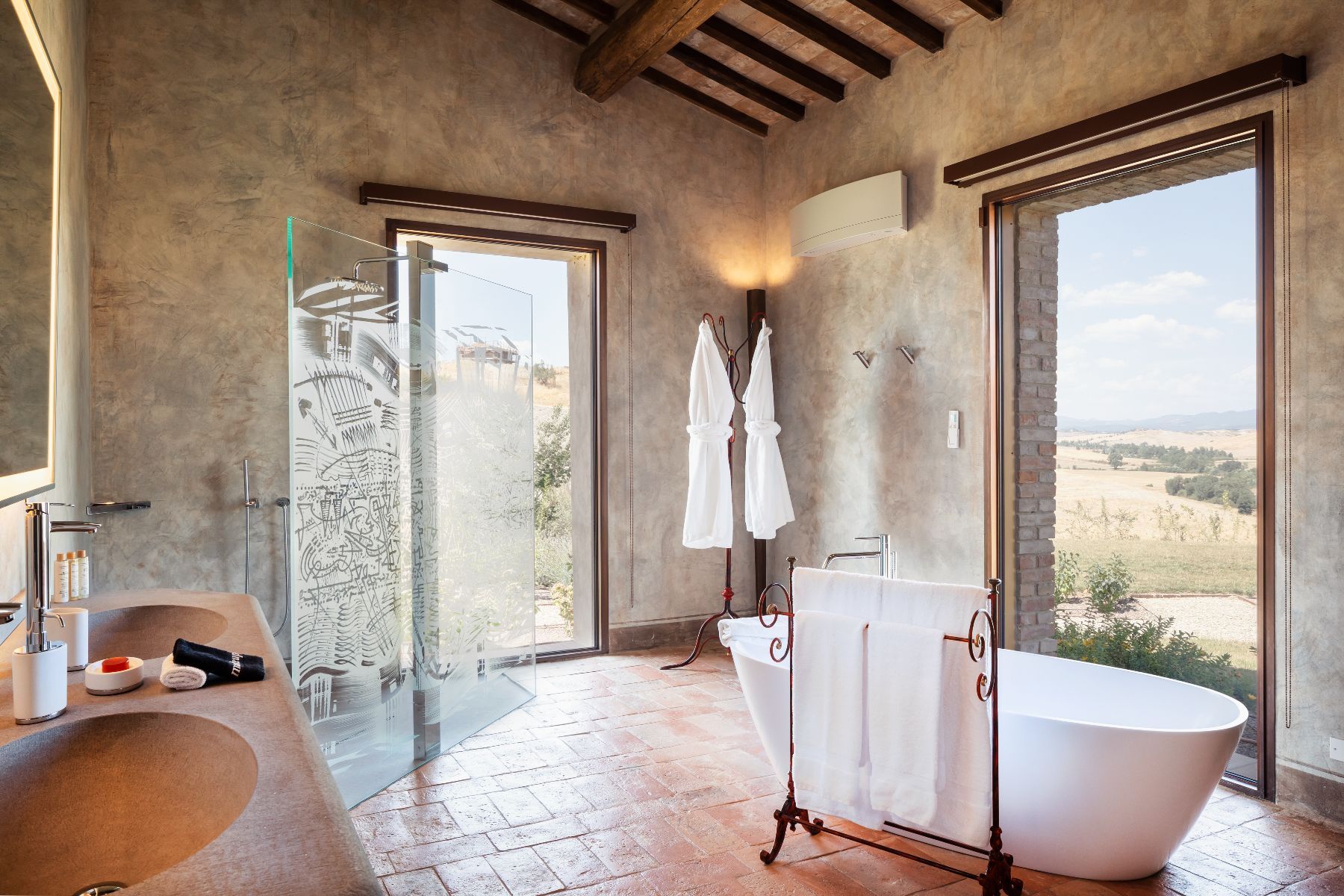 Le Crete villa photo.