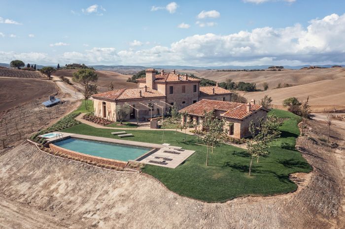 Le Crete villa photo.