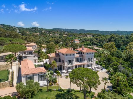 Villa Louise villa photo.