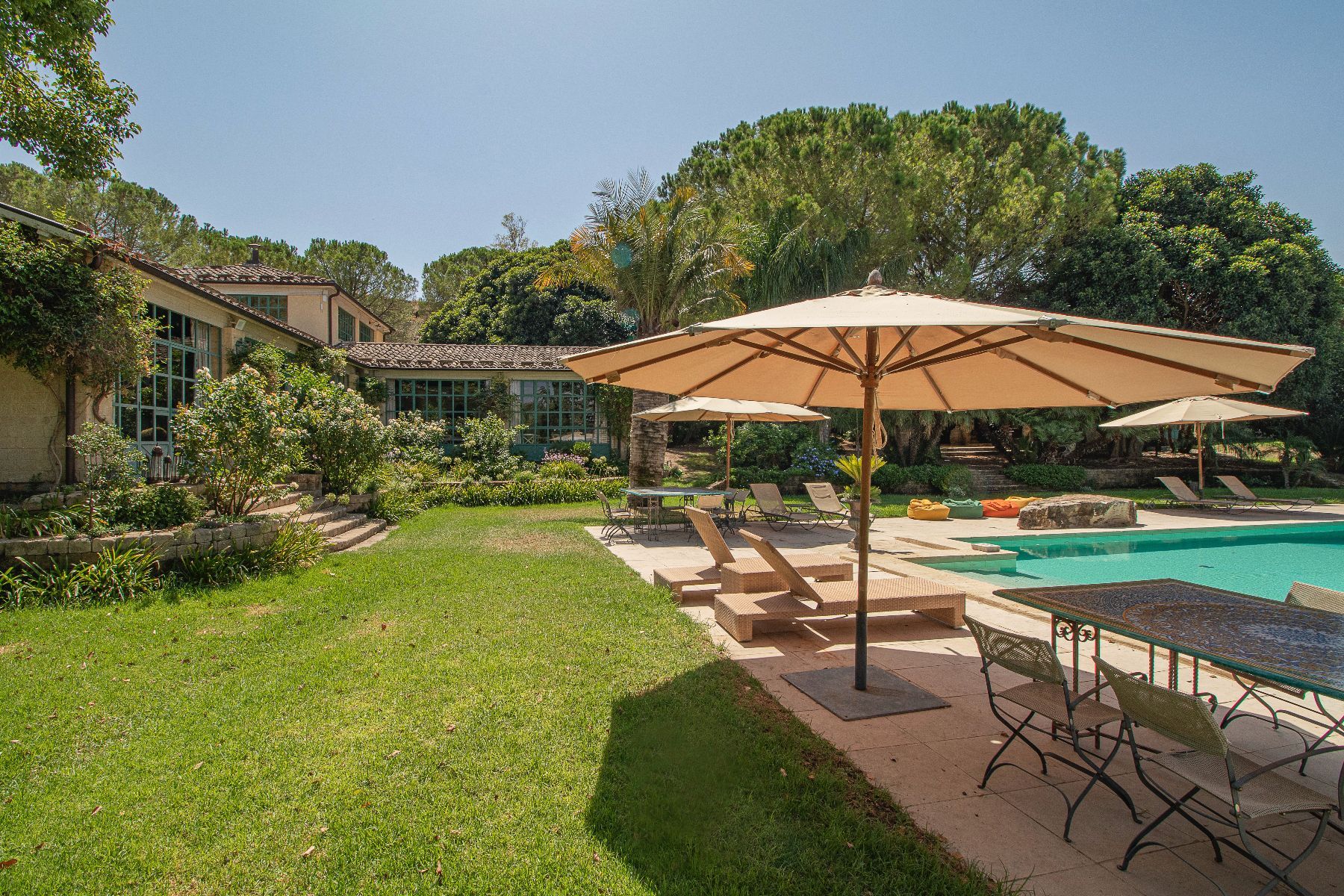 Elixir villa photo.