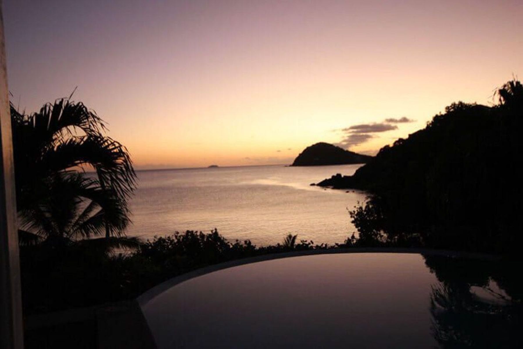 Carnival Beach House villa photo.
