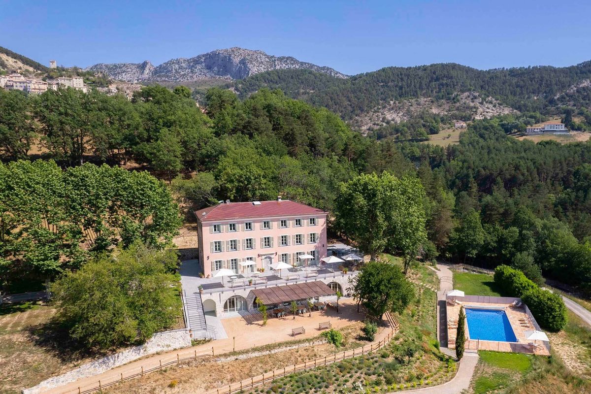 Rose Estate villa photo.
