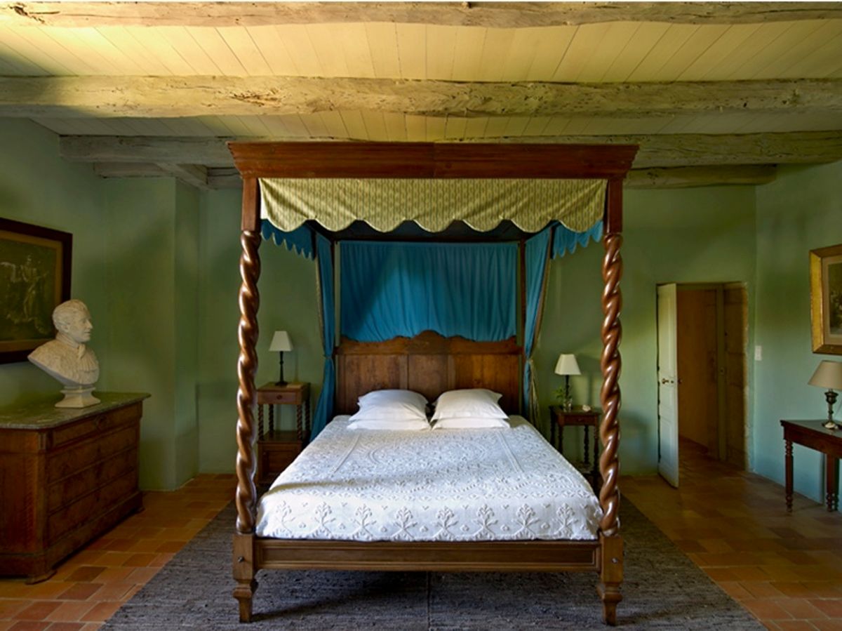 Chateau Urval villa photo.