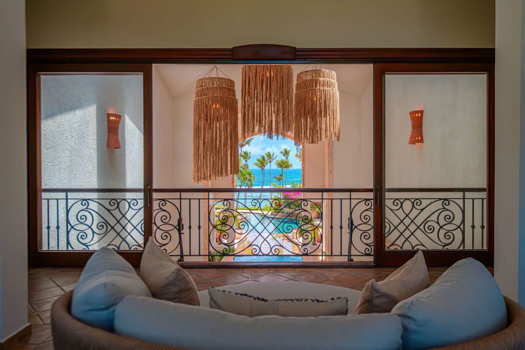 Flor de Cabrera villa photo.