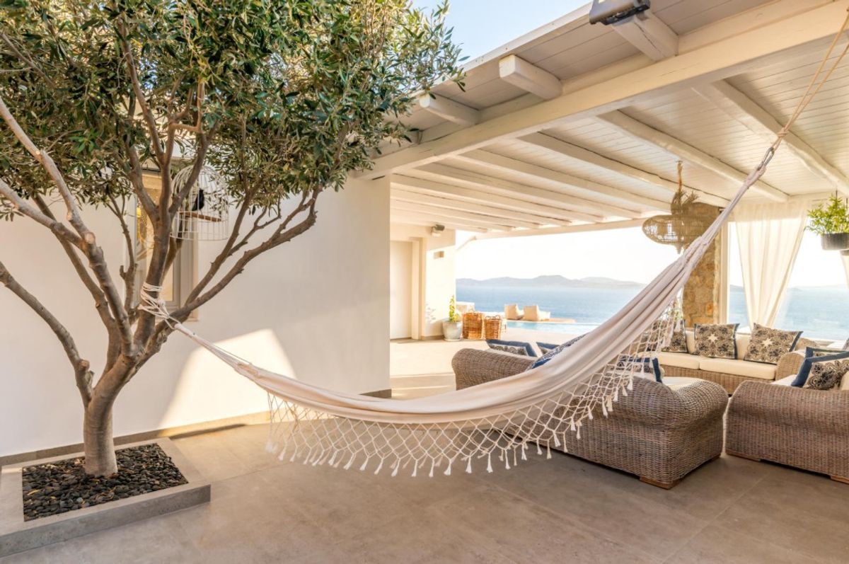 Dali villa photo.
