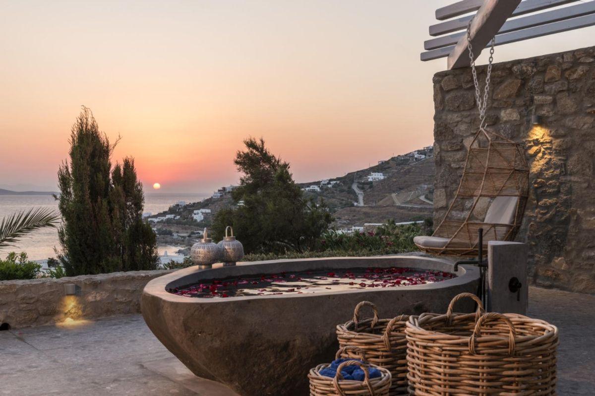 Dali villa photo.