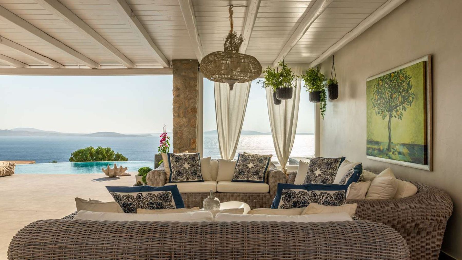 Dali villa photo.