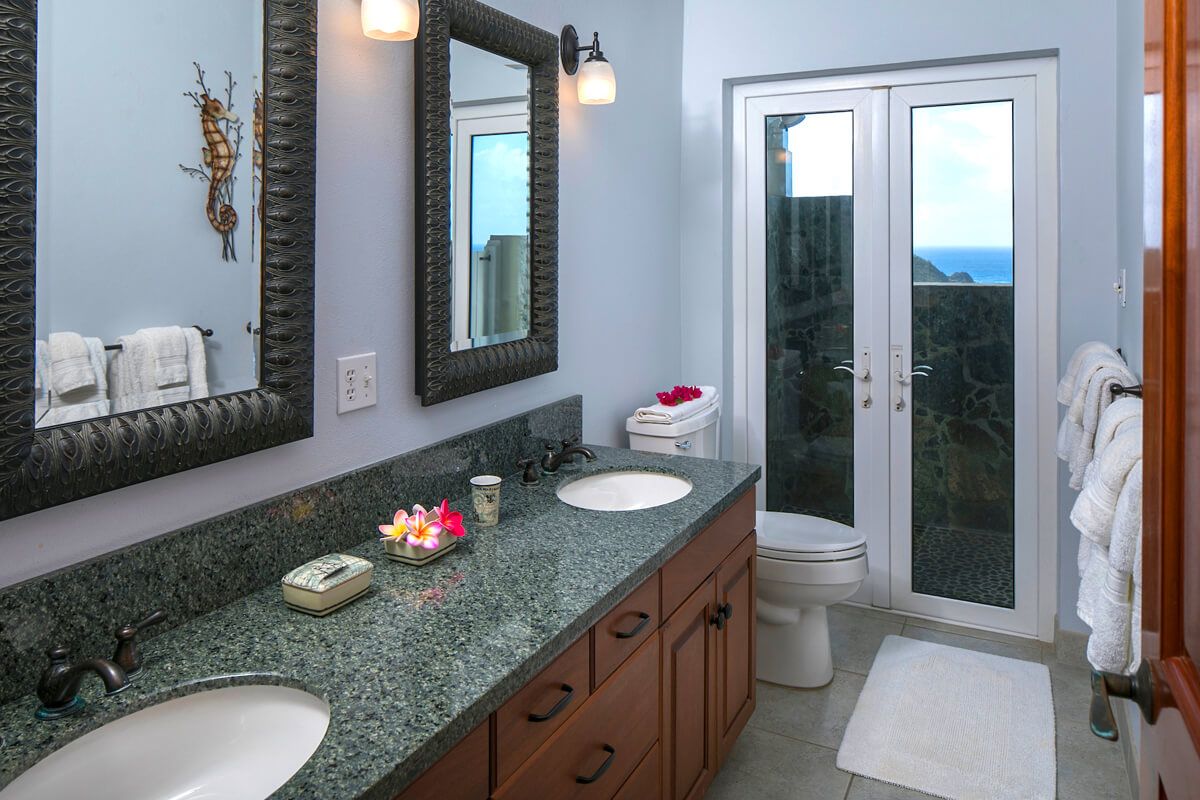 En suite bathroom with outdoor shower