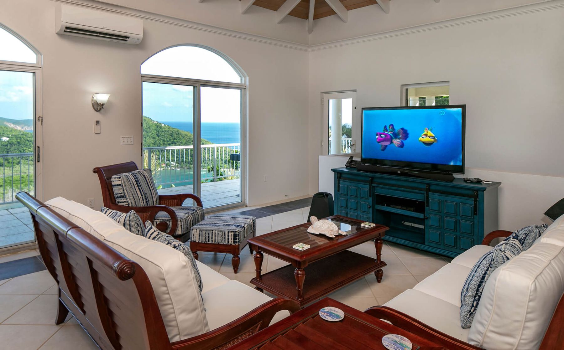Southern Breeze villa photo.