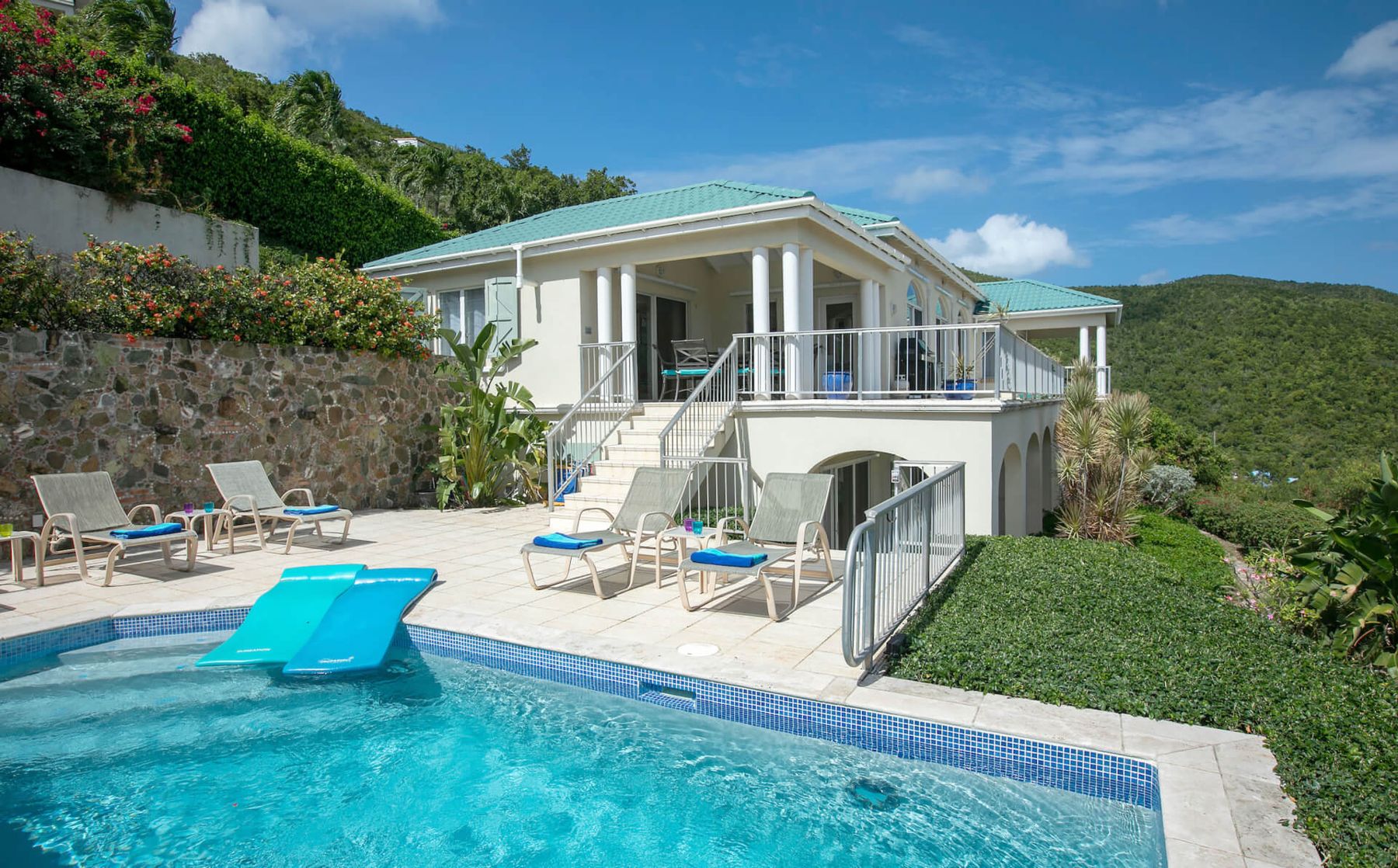 Southern Breeze villa photo.