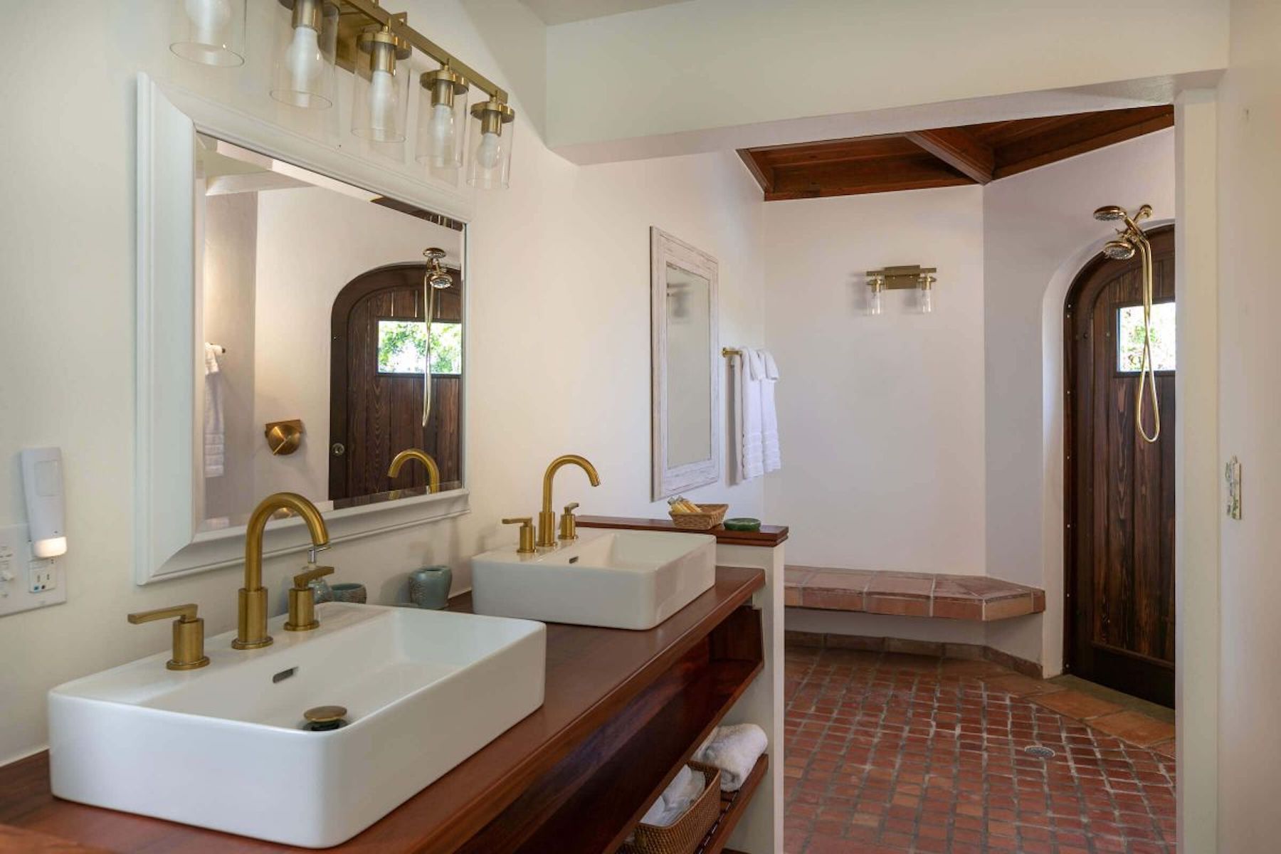 Chateau La Tete Rouge Villa villa photo.