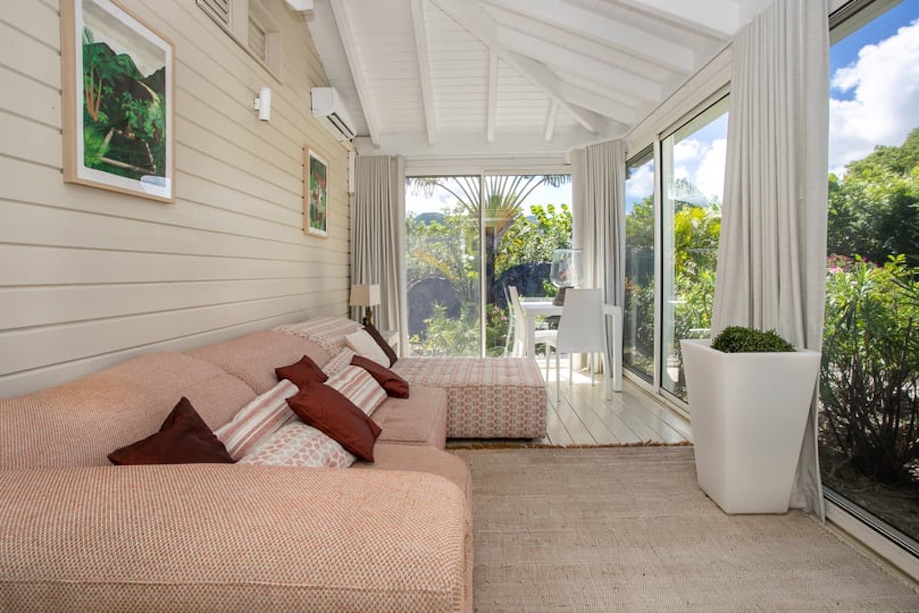 Dreamin Blue villa photo.