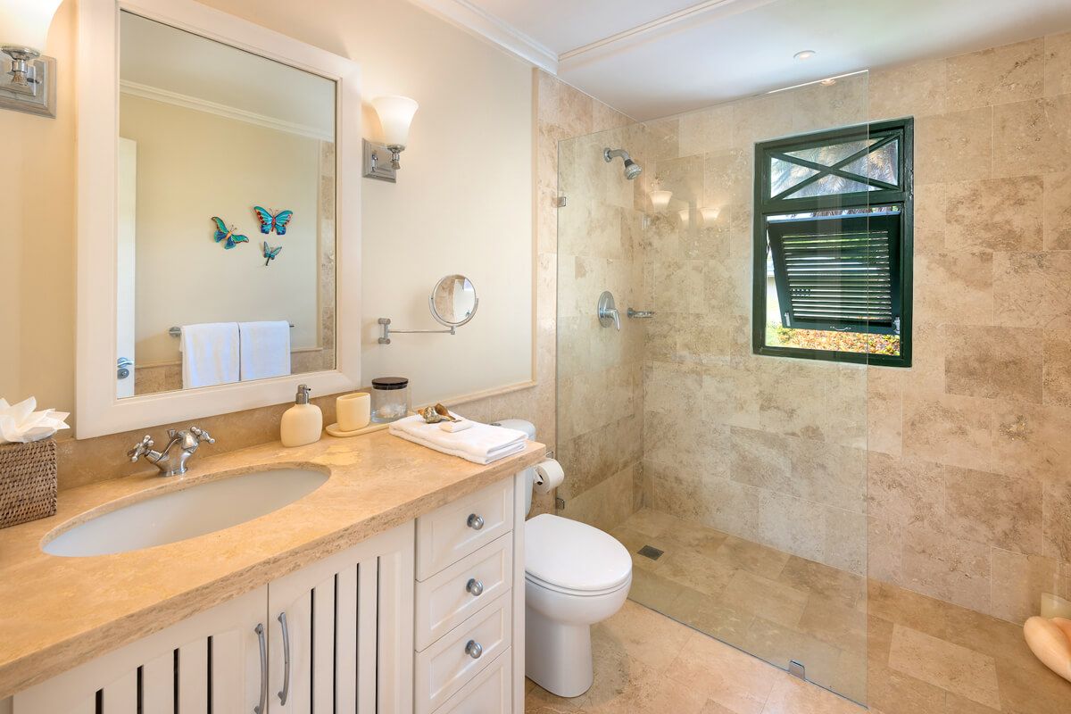 En suite bathroom