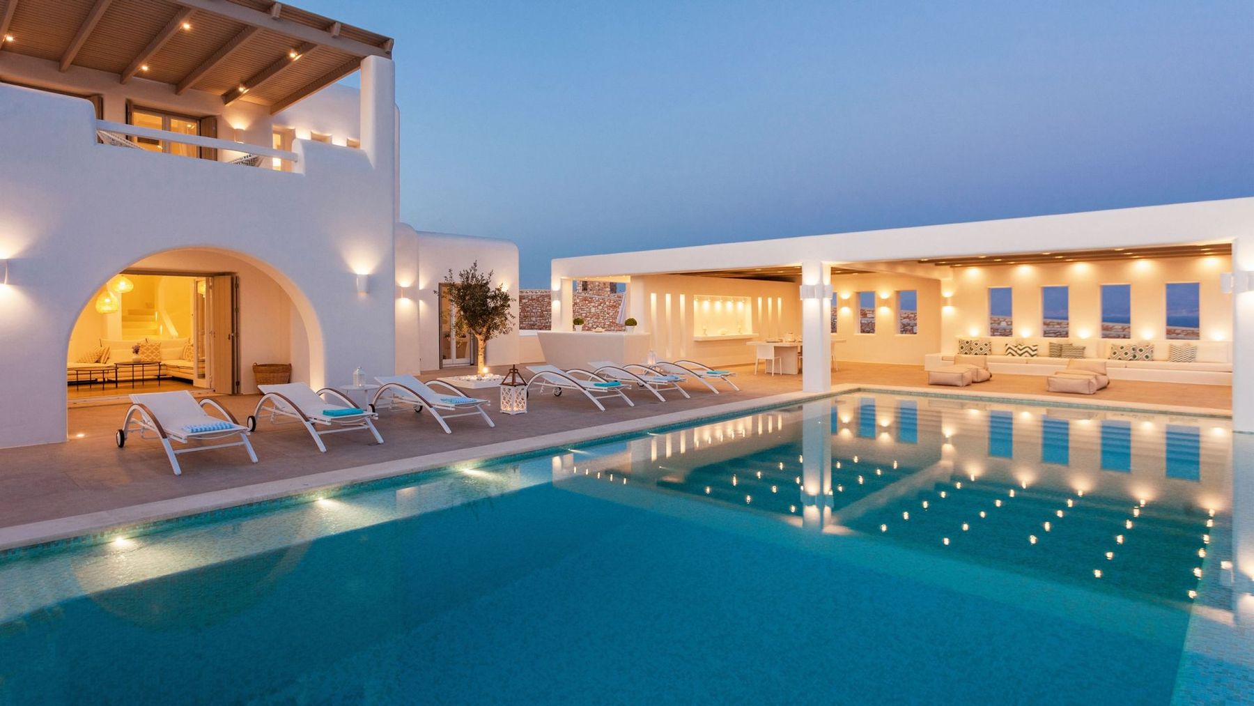Little Turquoise villa photo.